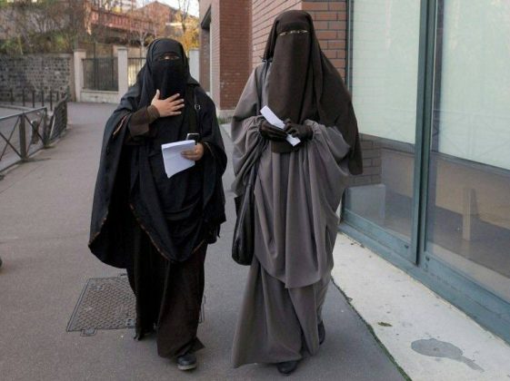 L ONU  et l interdiction de la burqa  en France Femmes News