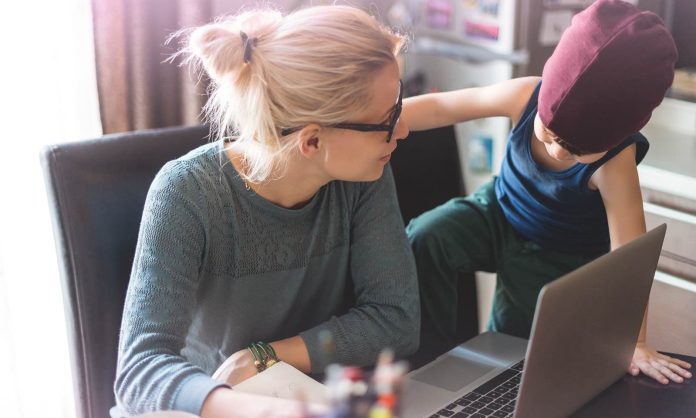 Donnez-moi des conseils pour équilibrer efficacement le travail, la famille et le temps personnel