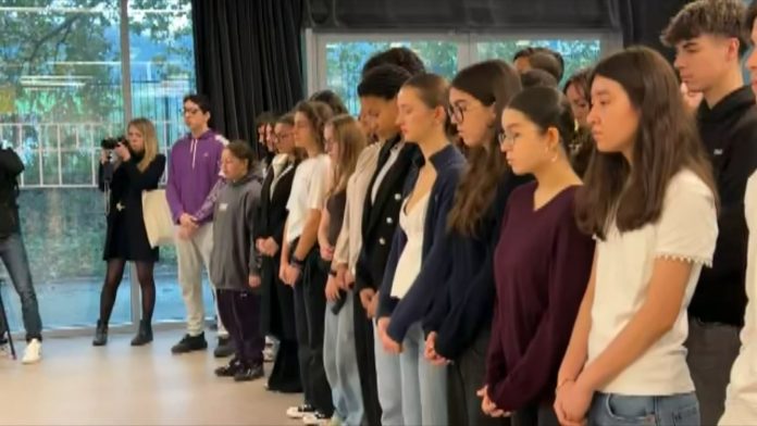 Minute de Silence Aujourd'hui : Un Acte de Solidarité et de Mémoire