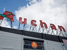 Auchan annonce un projet de plan social, près de 2 400 emplois menacés en France