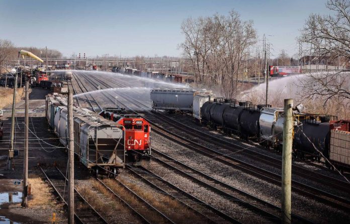 Déraillement de train aujourd’hui à Longueuil : les risques liés au peroxyde d’hydrogène