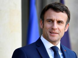 Ukraine: pour Emmanuel Macron, l'"intérêt" de l'Europe est que la "Russie ne gagne pas cette guerre"